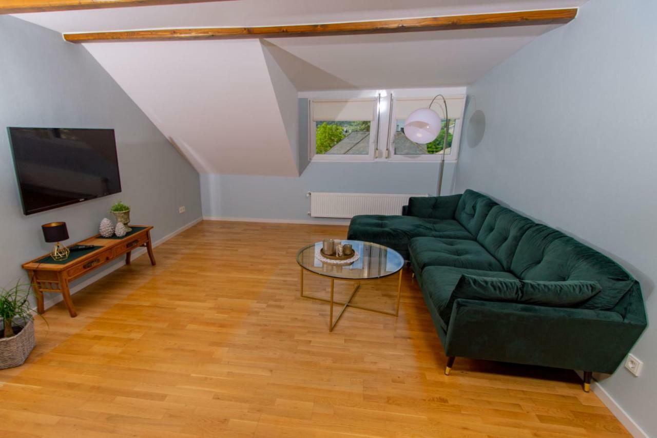 Weingut Gerd Muellers Hotel Krov Bagian luar foto
