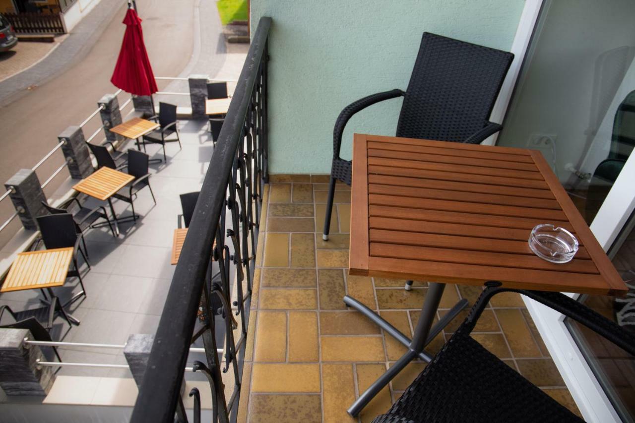 Weingut Gerd Muellers Hotel Krov Bagian luar foto